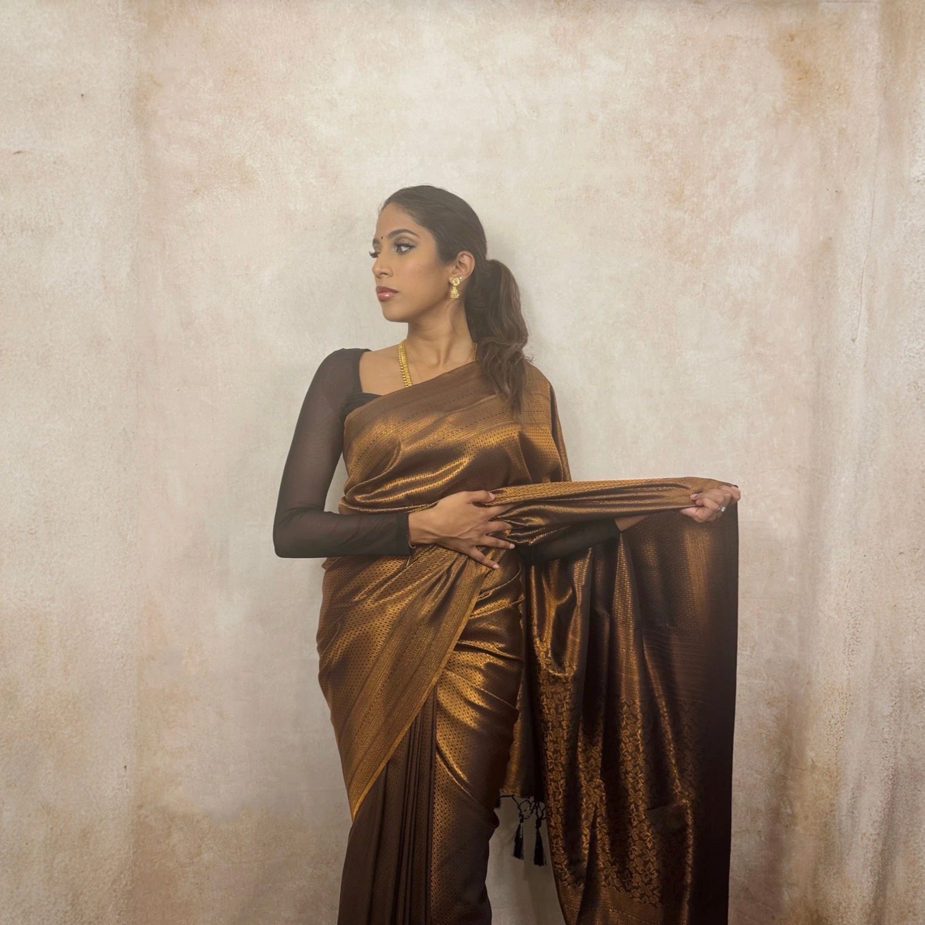 Kubera Soft Silk (Black)